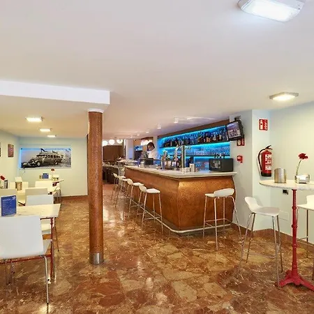 40 Nudos 호텔 아비엘